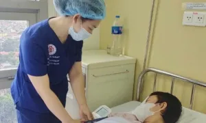 Đổ mồ hôi đêm, cô gái 23 tuổi không ngờ mắc ung thư Đổ mồ hôi đêm, cô gái 23 tuổi không ngờ mắc ung thư